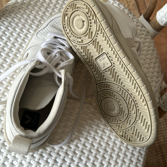 Hightops vejas sixe 9 new without tags - Picture 5 of 5